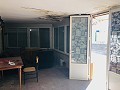 Landhaus mit Renovierungspotenzial und endlosen Möglichkeiten in Yecla in Daft on Spain 