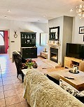 Lovely country home with full sized padel court  in Daft on Spain 