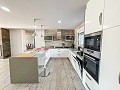 Atemberaubendes Herrenhaus mit privatem Pool, Sportplatz und Grillplatz in Daft on Spain 